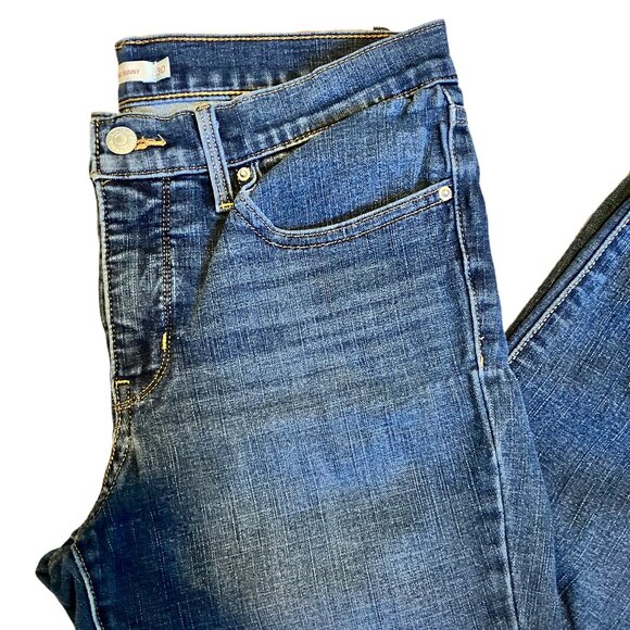 EUC Levi's 311 Shaping Skinny Jeans Size: 30 - Picture 2 of 7